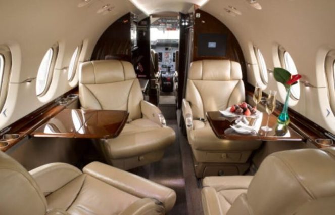 Hawker 400XP Int2 e1662551634108