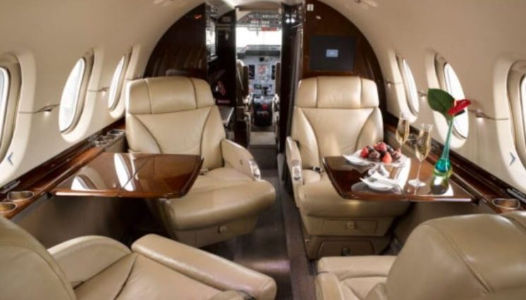 Hawker 400XP Int2
